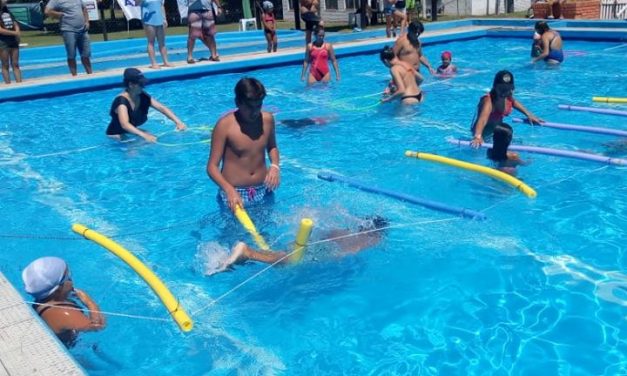 Alumnos de natación de Lavalle viajaron a Madariaga para participar de una jornada competitiva y recreativa