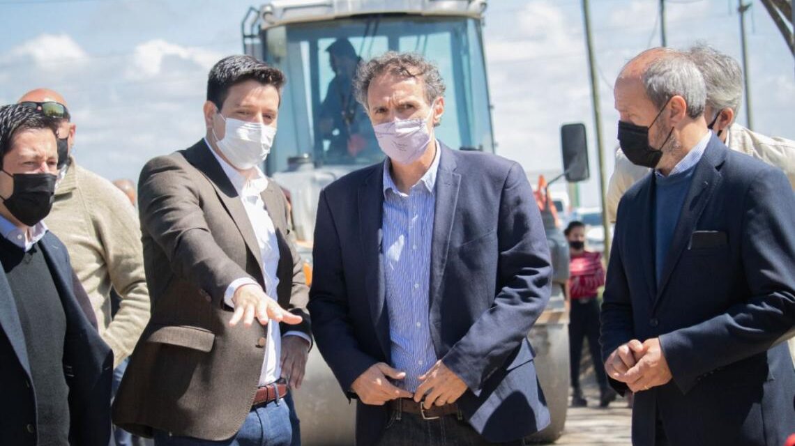 Partido de La Costa: Cardozo y los ministros Katopodis y Nardini recorrieron obras de asfalto y luminaria LED